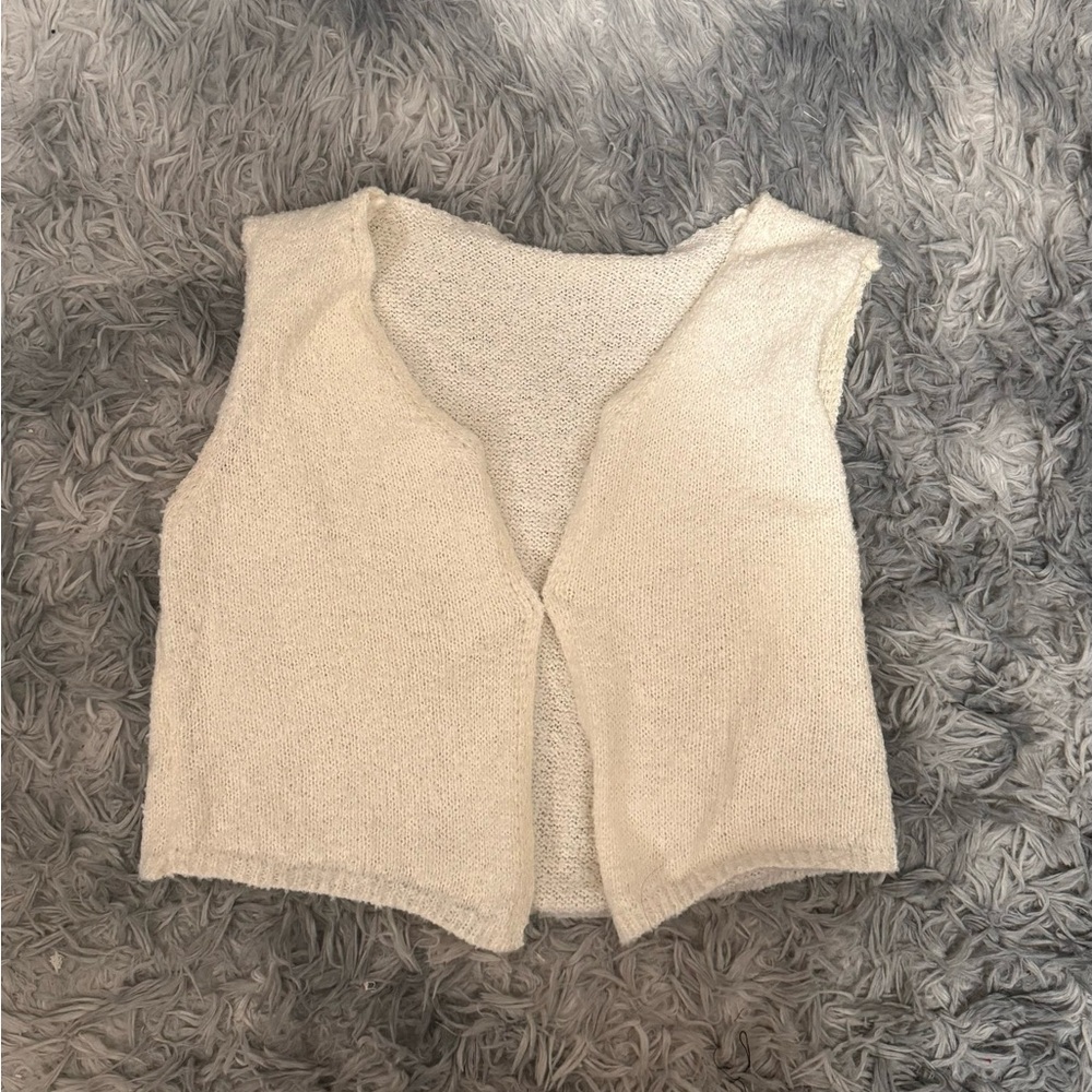 Sweater vest